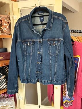 GAP Medium Wash Blue Denim Jacket
